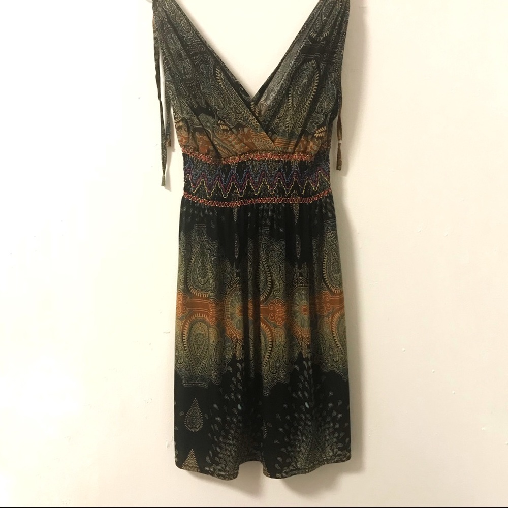 Dress with Aztec Patterns - Picture 2 of 2